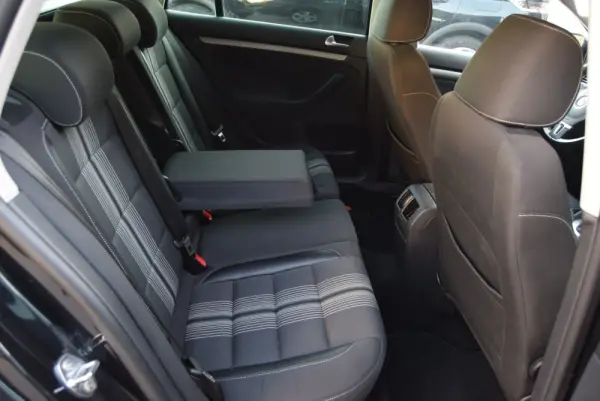 Volkswagen Golf Variant 2.0 TDi Highline DSG 24