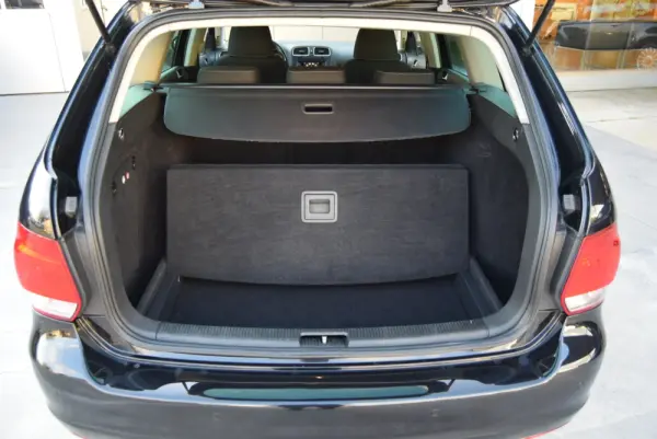 Volkswagen Golf Variant 2.0 TDi Highline DSG 27