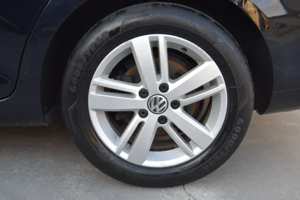 Volkswagen Golf Variant 2.0 TDi Highline DSG 28
