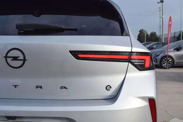 Opel Astra 54 kWh GS 43