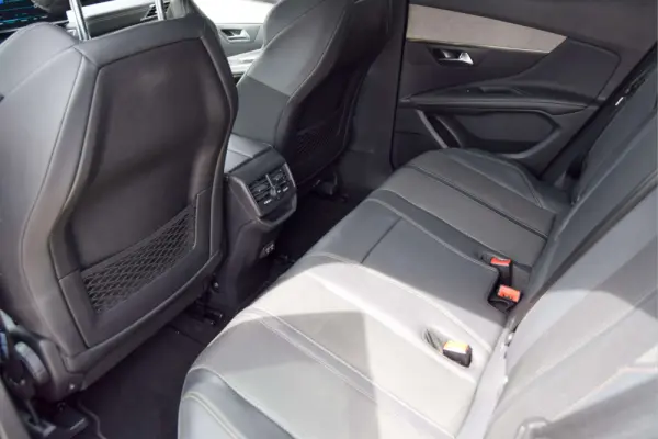 Peugeot 3008 1.6 Hybrid GT e-EAT8 26