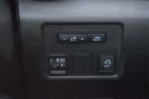 Nissan Micra 1.0 IG-T N-Connecta 16