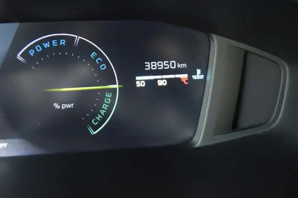 Peugeot 2008 1.2 Hybrid Allure e-DCS6 15