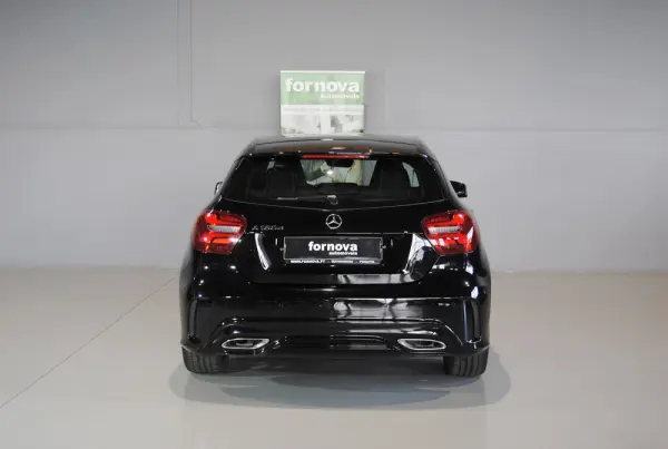 Mercedes-Benz A 180 AMG Line 7