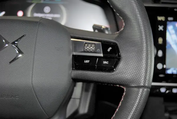 DS DS7 E-Tense Performance Line EAT8 21
