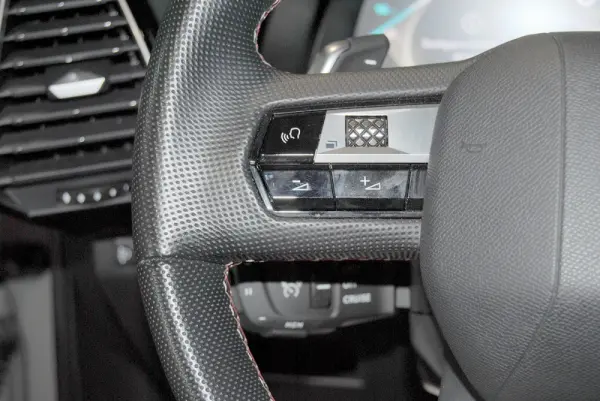 DS DS7 E-Tense Performance Line 35