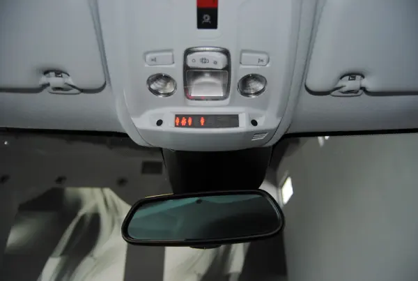 Peugeot 208 1.2 Hybrid Allure e-DCS6 26