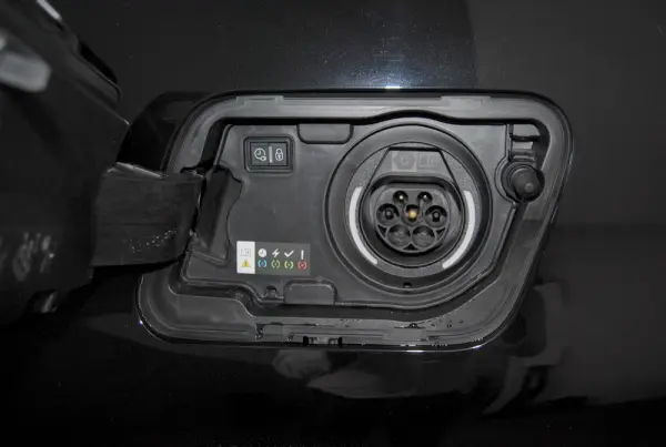Peugeot 3008 1.6 Hybrid GT e-EAT8 53