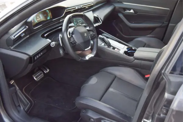 Peugeot 508 SW 1.6 Hybrid GT e-EAT8 32