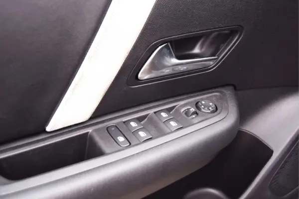 Citroen e-C4 54 kWh Autonomia Alargada Max 32