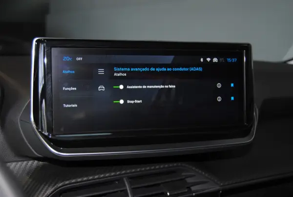 Peugeot 208 1.2 Hybrid Allure e-DCS6 31