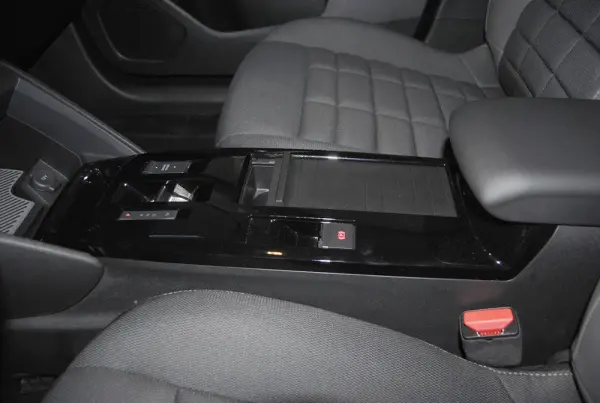 Citroen C4 1.2 Hybrid Max e-DSC6 20