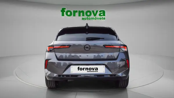 Opel Astra 1.2 T GS Line 9