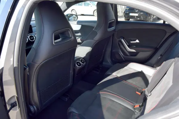 Mercedes-Benz A 180 d AMG Line Aut. 13