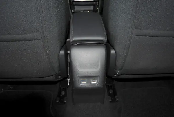 Peugeot 2008 1.2 Hybrid Allure e-DCS6 18
