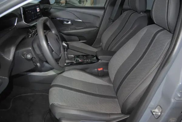Peugeot 208 1.2 PureTech Allure Pack 15