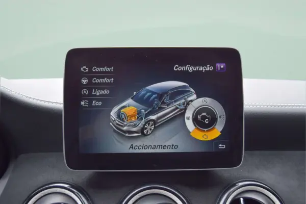 Mercedes-Benz CLA 180 d Shooting Brake AMG Line 14