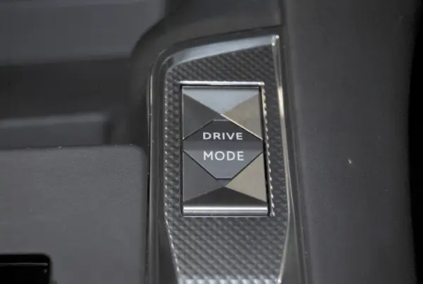 DS DS7 Crossback E-Tense SE Ligne Noire EAT8 28