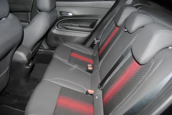 Alfa Romeo Junior 1.2 Speciale eDCT6 17