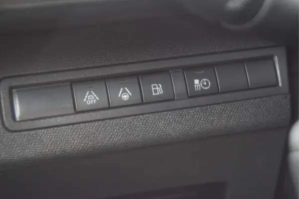 Peugeot 3008 1.6 Hybrid GT e-EAT8 11