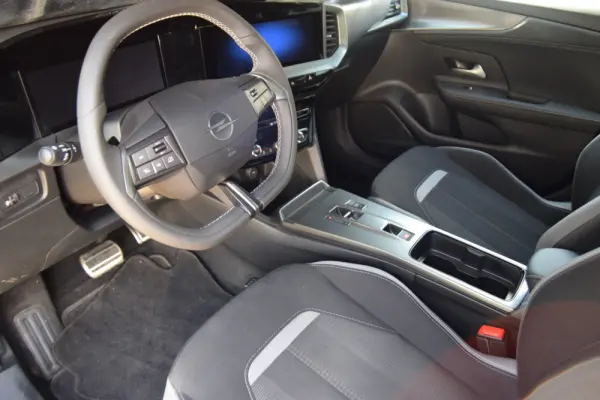 Opel Mokka 1.2 Hybrid GS eDCT 13
