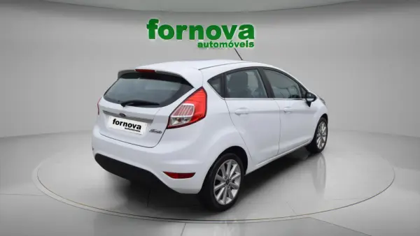 Ford Fiesta 1.5 TDCi Titanium 7