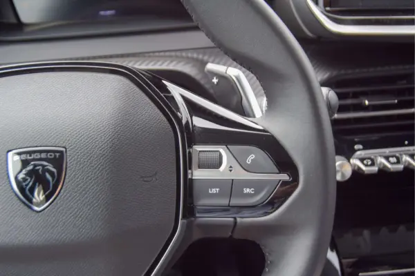 Peugeot 208 1.2 Hybrid Allure e-DCS6 13