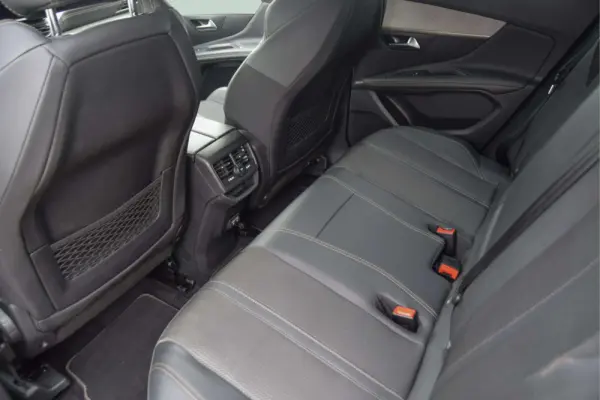 Peugeot 3008 1.6 Hybrid GT e-EAT8 28