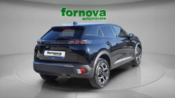 Peugeot 2008 6