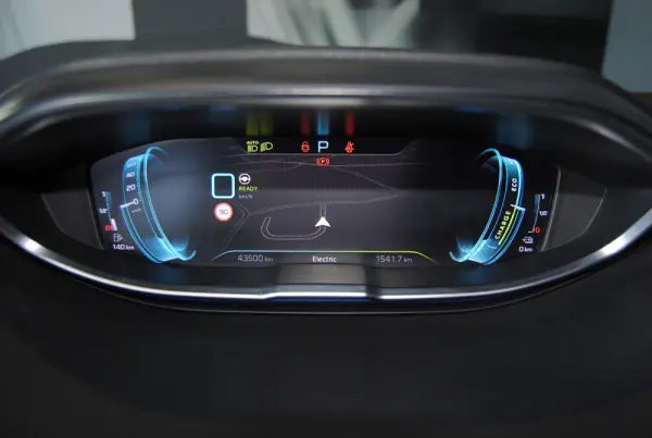 Peugeot 3008 1.6 Hybrid GT e-EAT8 34
