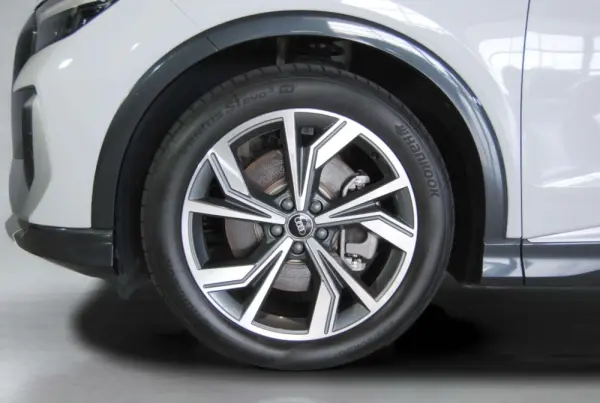 Audi Q4 Sportback e-tron 45 82 kWh SE S-Line Plus 9