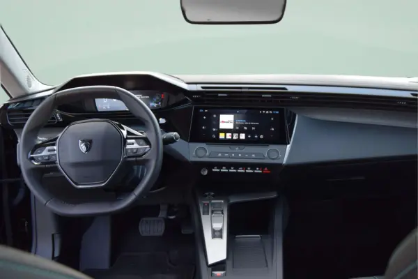 Peugeot 408 1.2 Hybrid Allure e-DCS6 19