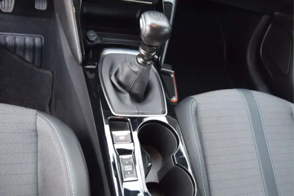 Peugeot 208 1.2 PureTech Allure 15