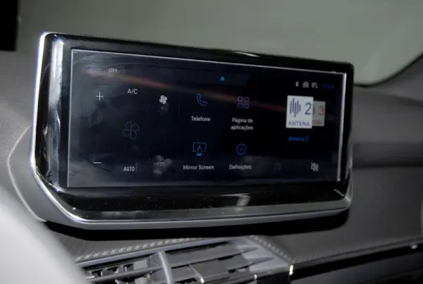Peugeot 2008 1.2 Hybrid Allure e-DCS6 26