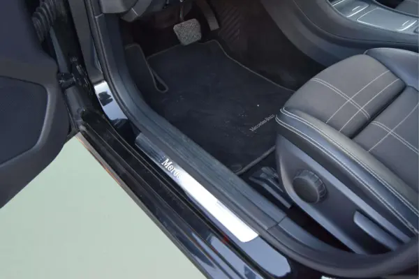Mercedes-Benz A 180 D URBAN AUTO 9