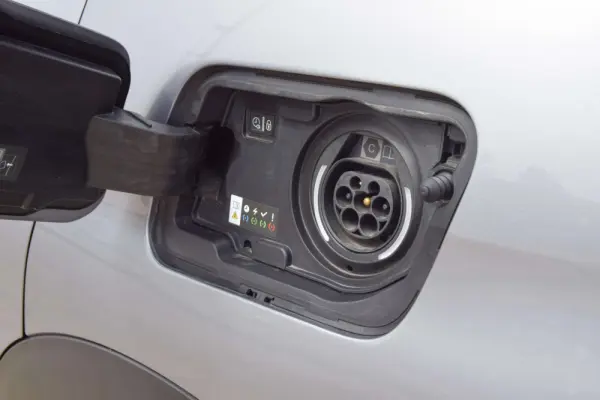 Peugeot 3008 1.6 Hybrid GT e-EAT8 33