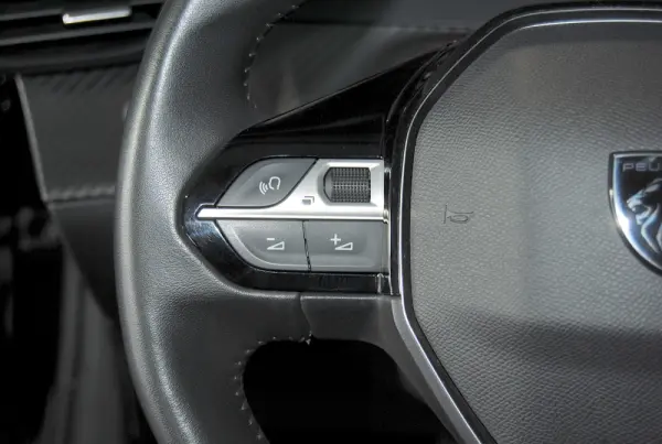 Peugeot 208 1.2 PureTech Active Pack 18