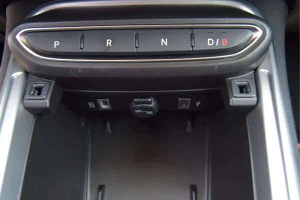 Jeep Avenger 54 kWh Summit 33