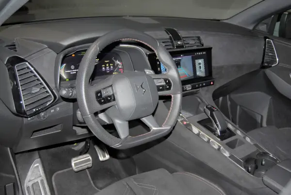 DS DS7 E-Tense Performance Line 30