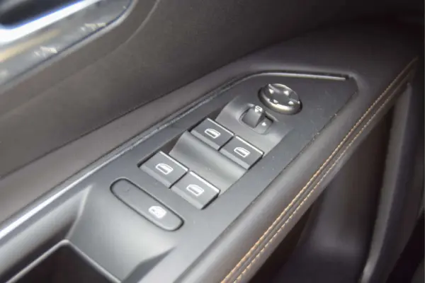 Peugeot 3008 1.6 Hybrid GT e-EAT8 29