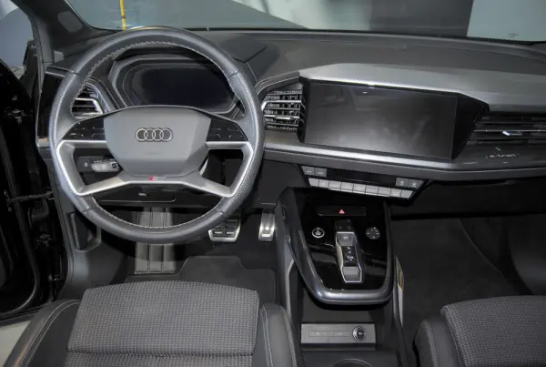 Audi Q4 e-tron 45 82 kWh SE S-Line Plus 20