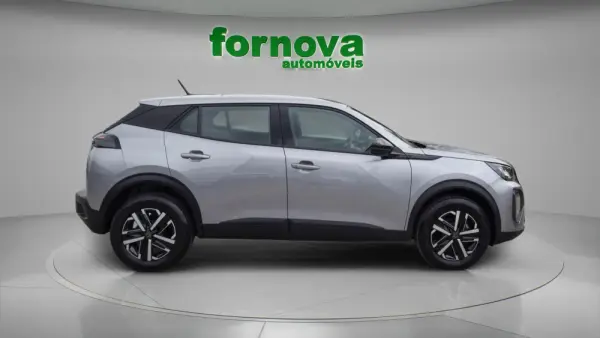 Peugeot 2008 1.2 PureTech Style 7