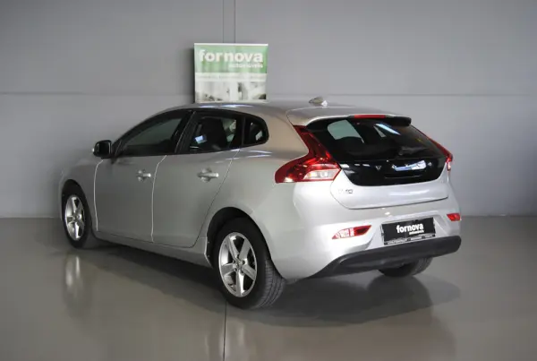 Volvo V40 2.0 D2 Kinetic 8