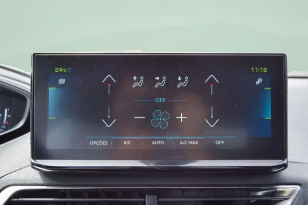 Peugeot 3008 1.6 Hybrid GT e-EAT8 16