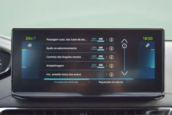 Peugeot 3008 1.6 HYBRID GT PACK e-EAT8 26