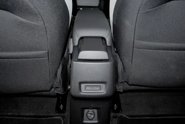 Citroen e-C3 44 kWh Autonomia Conforto Max 39
