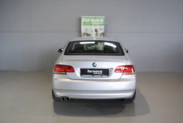 BMW 320 D COUPE 7