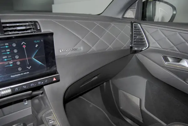 DS DS7 Crossback E-Tense SE Ligne Noire EAT8 29
