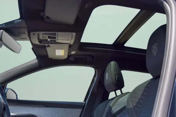 Peugeot E-5008 73 kWh GT 31