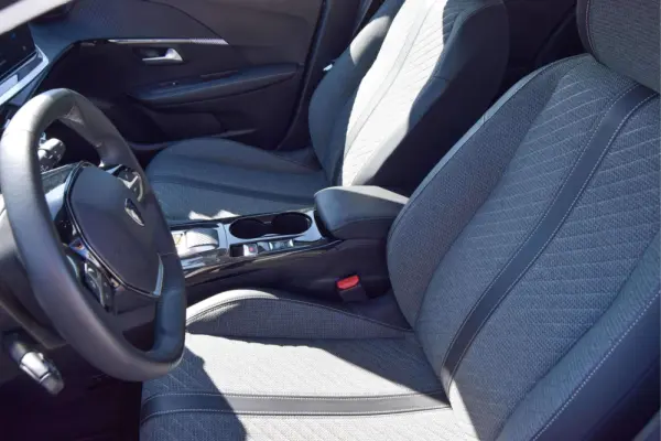 Peugeot e-208 50 kWh Allure 30